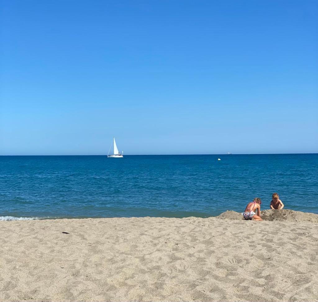 شقة Leos Mijas Golf فوينخيرولا المظهر الخارجي الصورة