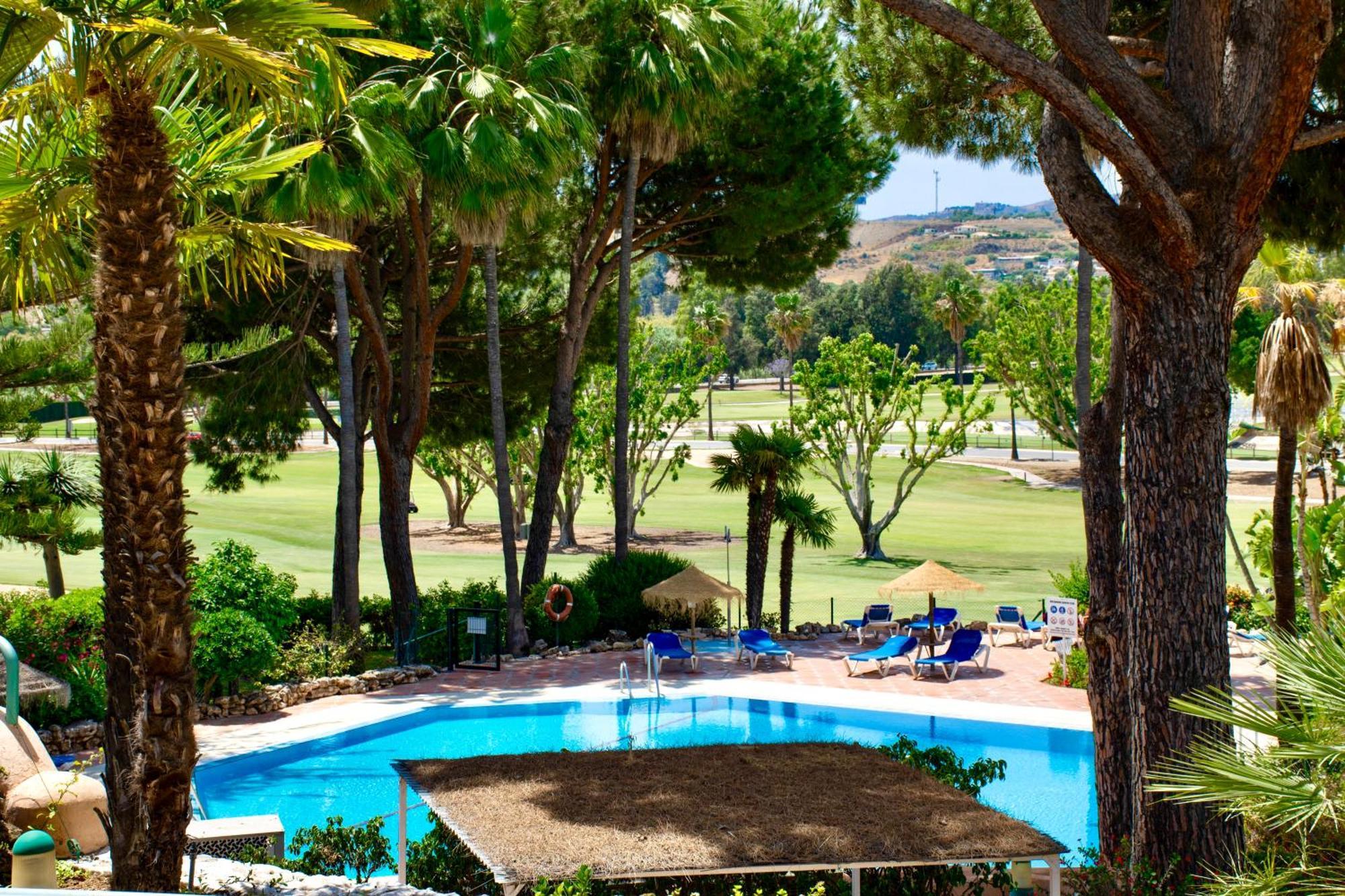 شقة Leos Mijas Golf فوينخيرولا المظهر الخارجي الصورة